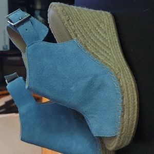 Kenneth Cole Olivia wedge